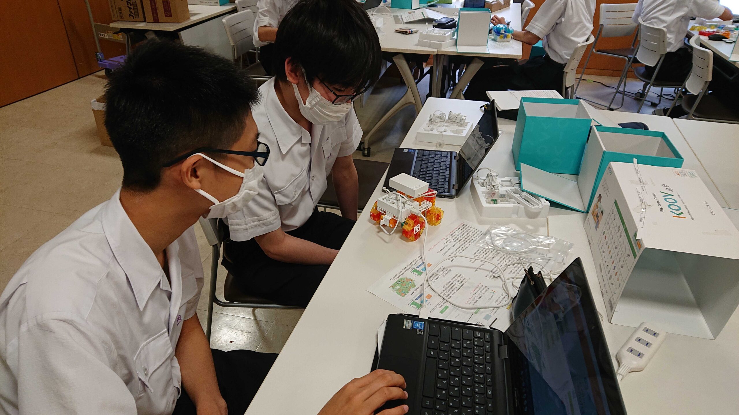 Cover Image for 聖光学院中学校高等学校様 プログラミング授業